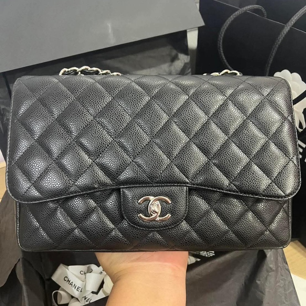CHANEL Classic Black Caviar Jumbo